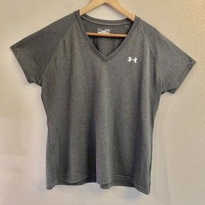 Under Armor Womens Size XL Semi-Fitted Heat Gear V-Neck T-Shirt Gray‎